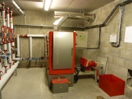chaudiere-a-plaquettes-des-ateliers-municipaux-de-cesson-sevigne-100kw-hargassner-photo-frederic-douard-www.bioenergie-promotion.fr