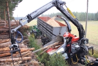dechiquetage-de-billons-declasses-en-finlande-photo-autokanta-www.bioenergie-promotion.fr