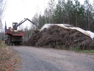 dechiquetage-de-petits-remanents-baches-en-finlande-photo-autokanta-www.bioenergie-promotion.fr