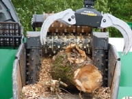 dechiqueteuse-a-bois-de-forte-capacite-en-action-photo-frederic-douard-www.bioenergie-promotion.fr
