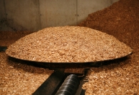extracteur-rotatif-dans-un-silo-a-bois-dechiquete-photo-propellets-autriche-www.bioenergie-promotion.fr