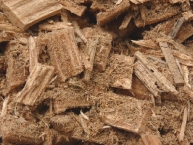 pour-une-combustion-sans-particules-fines-les-plaquettes-doivent-etre-tamisees-photo-frederic-douard-www.bioenergie-promotion.fr