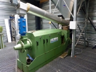 presse-a-huile-de-colza-carburant-usine-menergol-en-bretagne