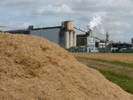 recolte-de-menue-paille-dans-les-ardennes-photo-frederic-douard-www.bioenergie-promotion.fr
