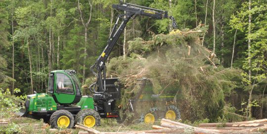 Porteur de branches de bois-énergie, photo Skogforsk
