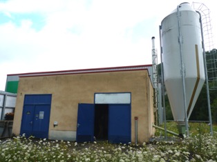 La chaufferie et son silo extérieur, photo Frédéric Douard