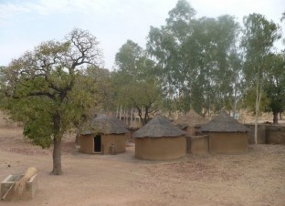 Village Peul, photo Frédéric Douard