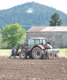 Agriculteur du Massif Central, France, photo Frédéric Douard