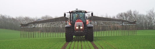 Epandeur de digestat à pendillards, photo Valtra