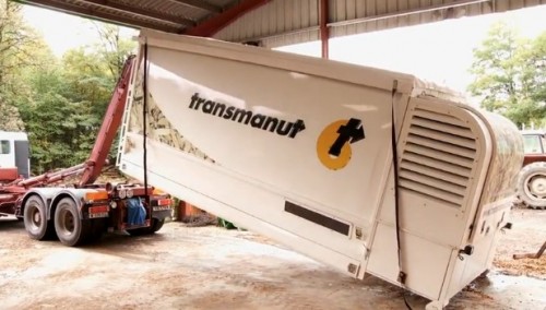 Manutention du caisson Transmanut par Sologne Bois Energie
