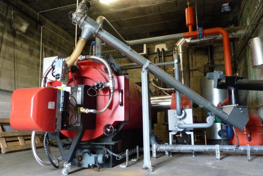 La chaudière Compte R Granul'Eco 360 kW de l'entreprise Vilac dans la Jura, photo Frédéric Douard