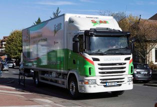 Opération ED95 Camion  chez le transporteur STAF à Villeneuve-le-Roi, photo copyright © Scania CV AB. 