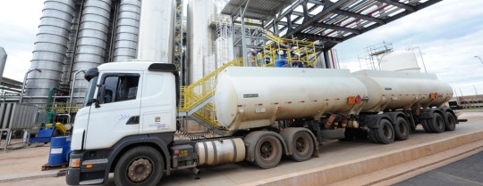 Camion de farnésène à Brotas