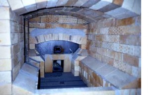 Le foyer de la chaudière Heizomat avant son allumage en 1992, photo Commune de Millay