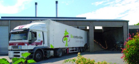 Livraison de bois à la chaufferie du réseau de chaleur de Lisieux, photo Ademe