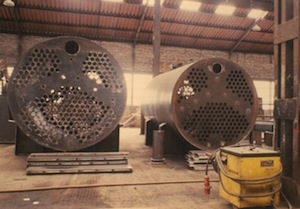 Fabrication des échangeurs des deux premières chaudières en 1984, à Harelbecke, photo Vyncke