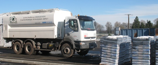 Camion Transmanut de livraison vrac de EO2, photo Frédéric Douard