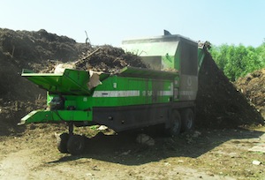 Broyage des déchets verts par le Willibald SR 5000, photo Agriopale - Distribué par Hantsch.