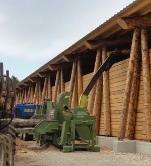 Déchiquetage dans le hangar de La Mouille, photo PNRHJ