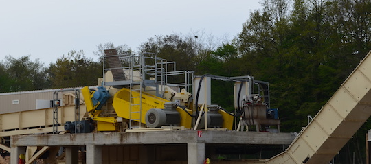 Le broyeur Saalasti de Biosyl peut réduire plus de 200 000 tonnes de bois par an, photo Frédéric Douard