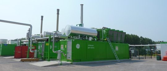 Le biogaz et le bois-énergie sont les deux biomasses productrices d'électricité en France. Ici les 3 moteurs de cogénération biogaz des Ets Baudelet Environnement dans les Hauts de France, photo Frédéric Douard