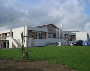 Chaufferie bois de l’hôpital de St Brice en Coglès, photo Aile