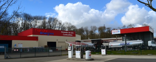 Les Ets Flandre Energies à Flixecourt, distributeur de carburants et combustibles, photo F. Douard