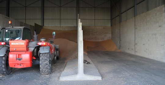 Silos de granulés à plat des Ets Flandre Energies, photo Frédéric Douard