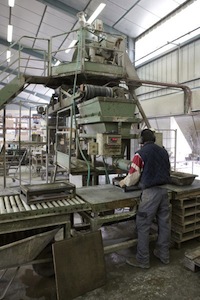 Poste de production des poêles à bois Hiemstra à Prades dans le Tarn