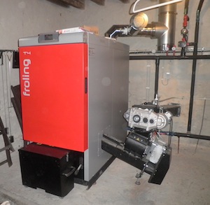 Chaudière automatique à bois déchiqueté Fröling de 75 KW, photo FD Cuma Basse Normandie