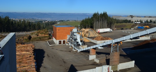 La plateforme de broyage Moulin TP avec son convoyeur TBM Vecoplan, photo Frédéric Douard