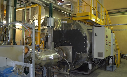 Brûleur Gasclean installé sur la chaudière industrielle à gaz naturel de Guyenne Papier en Dordogne, photo Frédéric Douard