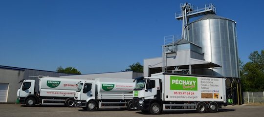 Le parc de camions Péchavy dédiés au bois-énergie et équipé par Transmanut, photo Frédéric Douard