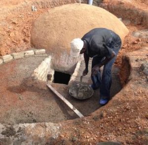 Construction d'un digesteur familial au Mali, photo Goodplane