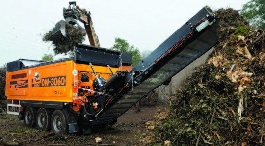 Broyage de souches avec broyeur lent Doppstadt DW 3060, photo FD CUMA BN