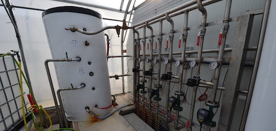 L'installation hydraulique de la serre à spiruline, réalisée par AES Dana, photo Frédéric Douard