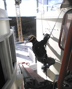 Intervention sur l'extérieur d'un silo, photo J&P