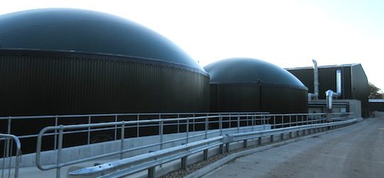 Digesteurs de Willem Biogas à Londres, photo Xergi