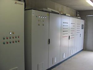 Armoires de commandes Fertiwatt fournies par AES Dana, photo GR Energies