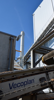 Convoyeur de bois VECOPLAN à la centrale Kogeban, photo F Douard