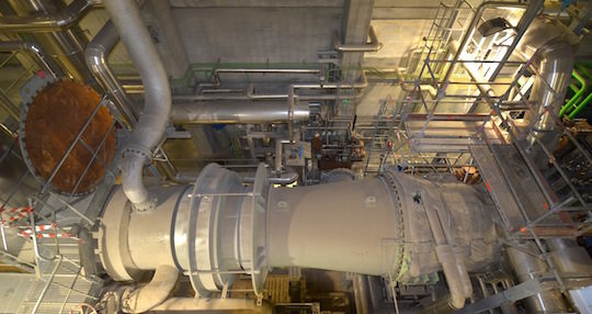 La turbine à vapeur Siemens de Kogeban, photo Frédéric Douard
