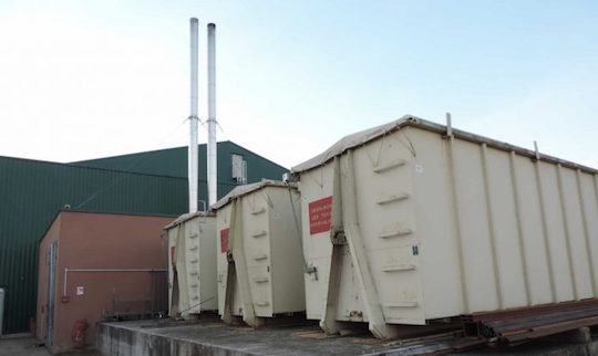 Les silos-conteneur pour l'alimentation de la chaudière, photo ALEC 27