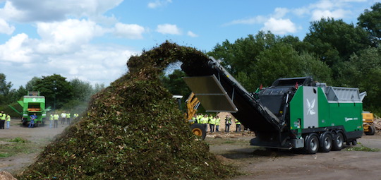 Démonstration lors des journées compostage et bois-énergie Hantsch 2011 chez TEVA, photo Frédéric Douard