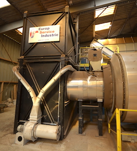 Le générateur d'air chaud à biomasse alimenté le sécheur ESI, photo Frédéric Douard