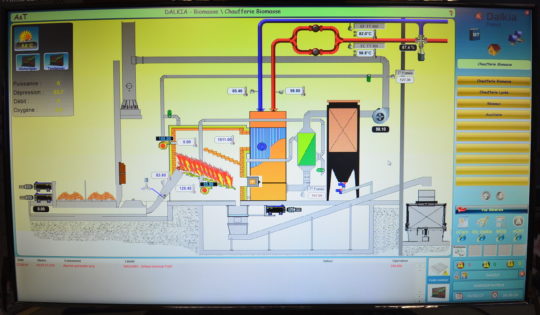 Ecran de supervision de la chaudière bois de Decize, photo Frédéric Douard - Cliquer sur l'image pour l'agrandir.