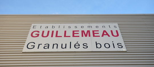 Fronton des Ets Guillemeau à Avallon, photo Frédéric Douard