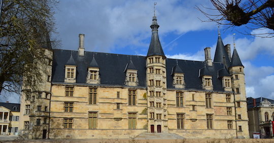 Le château de Nevers, photo Frédéric Douard