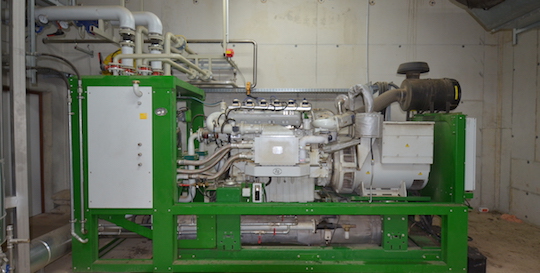Le moteur de cogénération 2G à l'Earl Ropert, photo Frédéric Douard