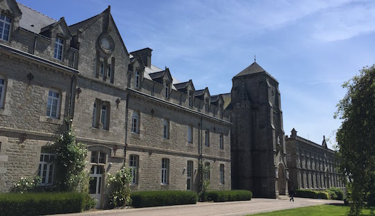 La chaufferie automatique à biomasse de l’abbaye de Timadeuc dans le Morbihan