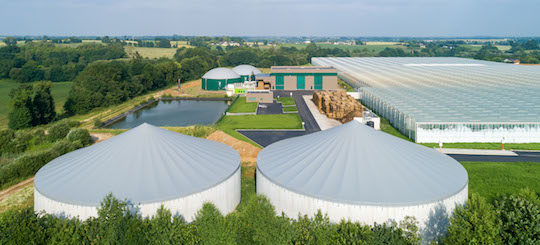 La centrale de cogénération biogaz de Montauban-de-Bretagne chauffe des serres